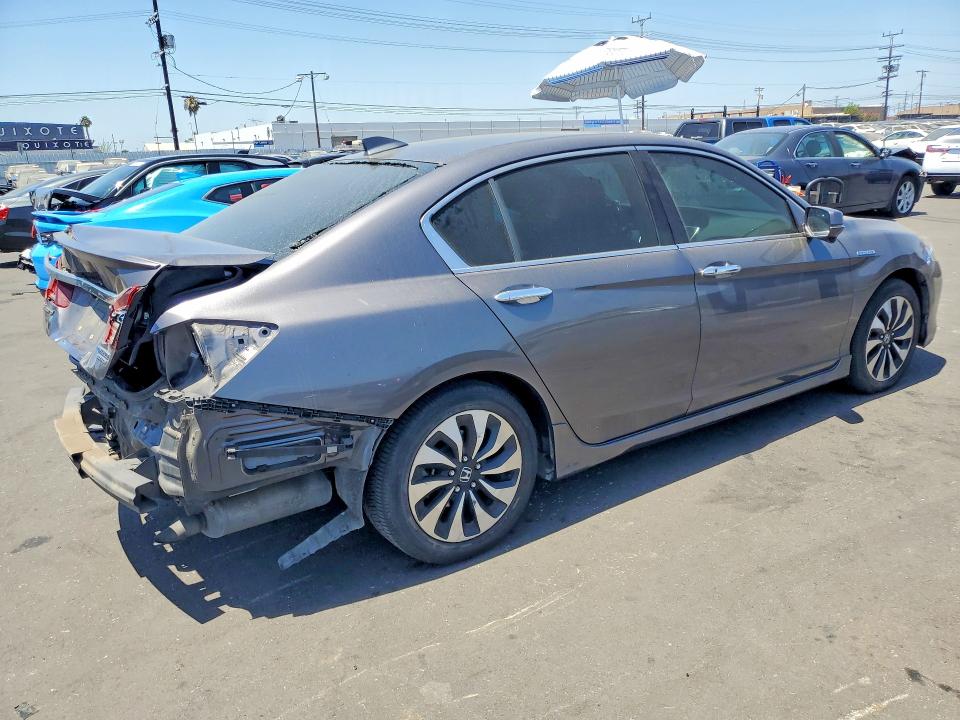 61623716 :رقم المزاد ، JHMCR6F74HC002711 vin ، 2017 Honda Accord مزاد بيع