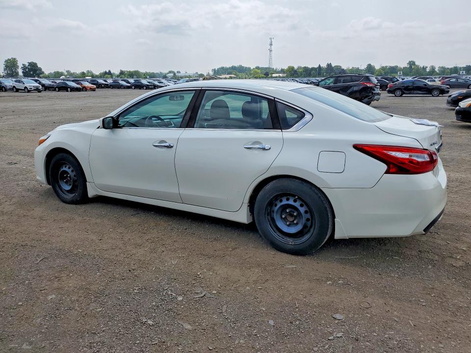 2017 Nissan Altima მანქანა იყიდება აუქციონზე, vin: 1N4AL3AP0HN343386, აუქციონის ნომერი: 61717536