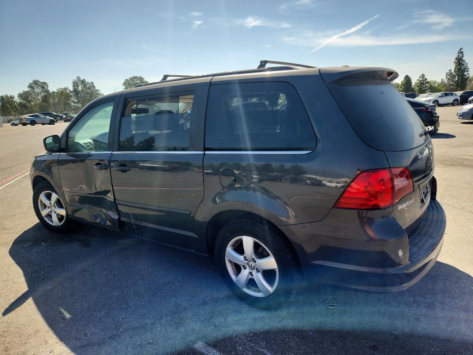 62788696 :رقم المزاد ، 2V4RW3DG9BR766550 vin ، 2011 Volkswagen Routan مزاد بيع