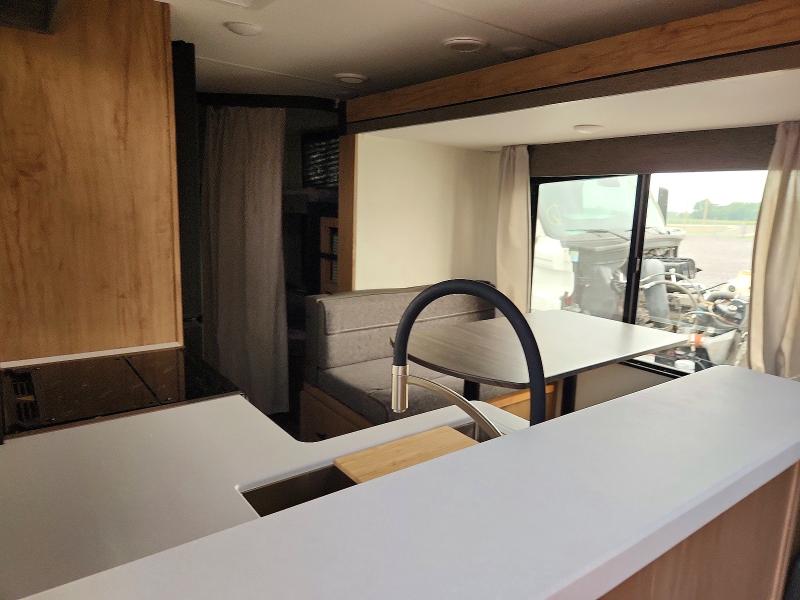 Продажа на аукционе авто 2025 Forest River Campsite Reserve 20ak, vin: 5ZT2CRRB1SF078584, номер лота: 62640426