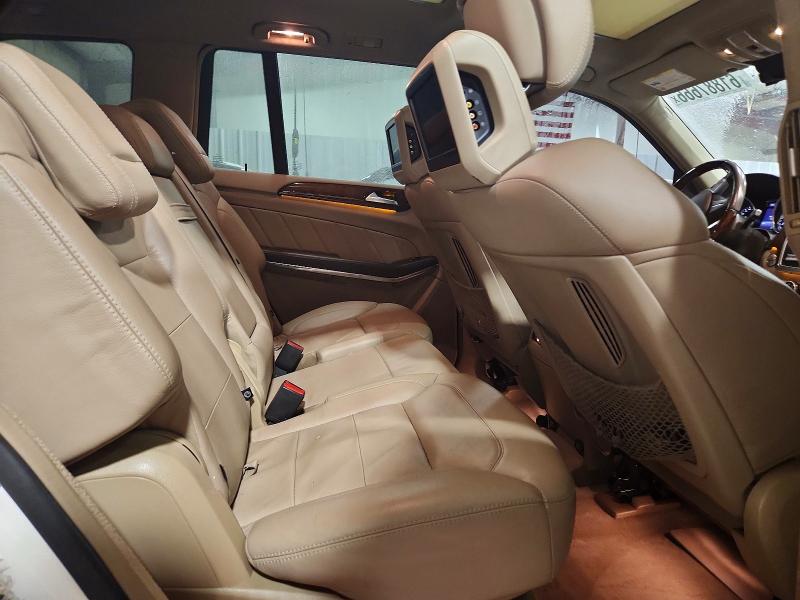 61887666 :رقم المزاد ، 4JGDF7DE1FA465089 vin ، 2015 Mercedes-benz Gl مزاد بيع