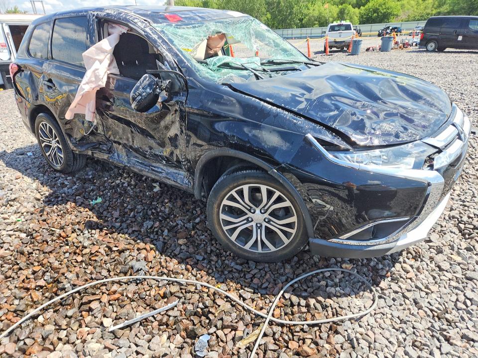 2017 Mitsubishi Outlander მანქანა იყიდება აუქციონზე, vin: JA4AD3A39HZ042719, აუქციონის ნომერი: 63304096