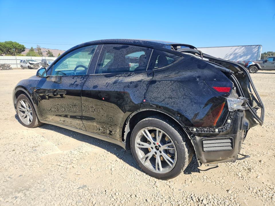 61751886 :رقم المزاد ، 7SAYGDEE7NF395171 vin ، 2022 Tesla Model Y مزاد بيع
