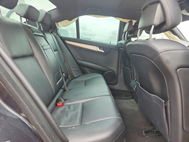Продаж на аукціоні авто 2013 Mercedes-benz C, vin: WDDGF4HB8DR257487, номер лоту: 61248046