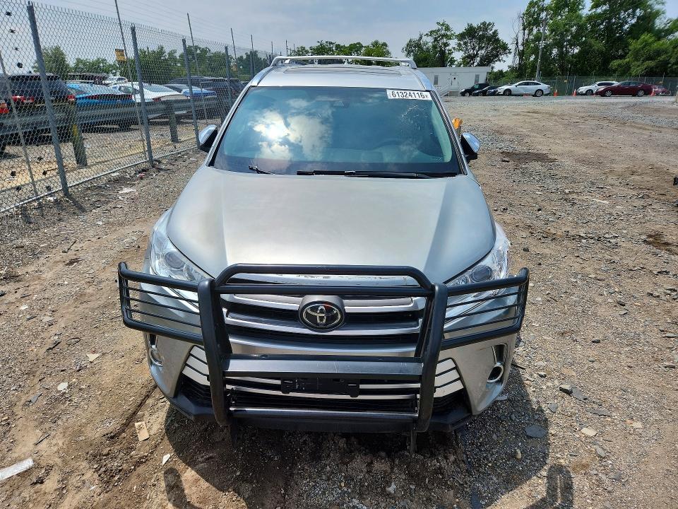 61324116 :رقم المزاد ، 5TDJZRFH2JS914440 vin ، 2018 Toyota Highlander مزاد بيع