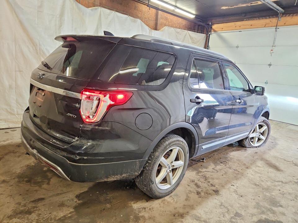 60867636 :رقم المزاد ، 1FM5K8D87HGD50089 vin ، 2017 Ford Explorer مزاد بيع