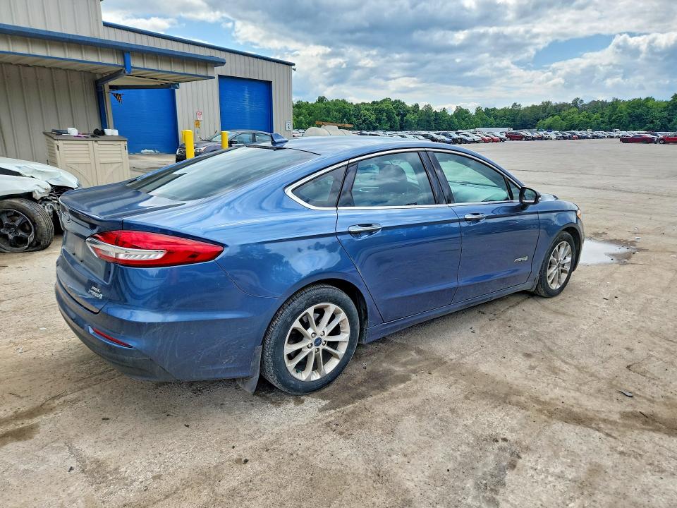 2019 Ford Fusion მანქანა იყიდება აუქციონზე, vin: 3FA6P0MU8KR165516, აუქციონის ნომერი: 62952146