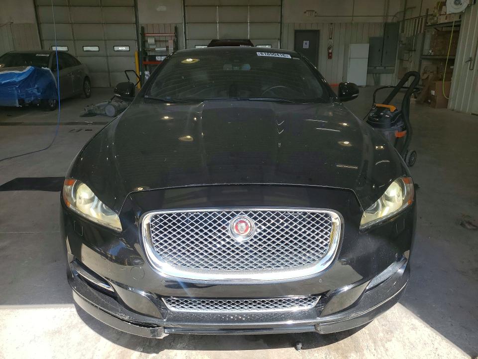 Продажа на аукционе авто 2015 Jaguar Xj, vin: SAJWA1CZXF8V86757, номер лота: 61890416