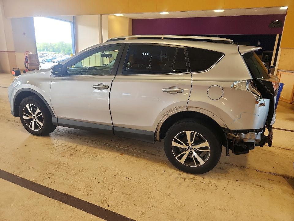 Продажа на аукционе авто 2016 Toyota Rav4, vin: 2T3RFREV5GW479018, номер лота: 62141736