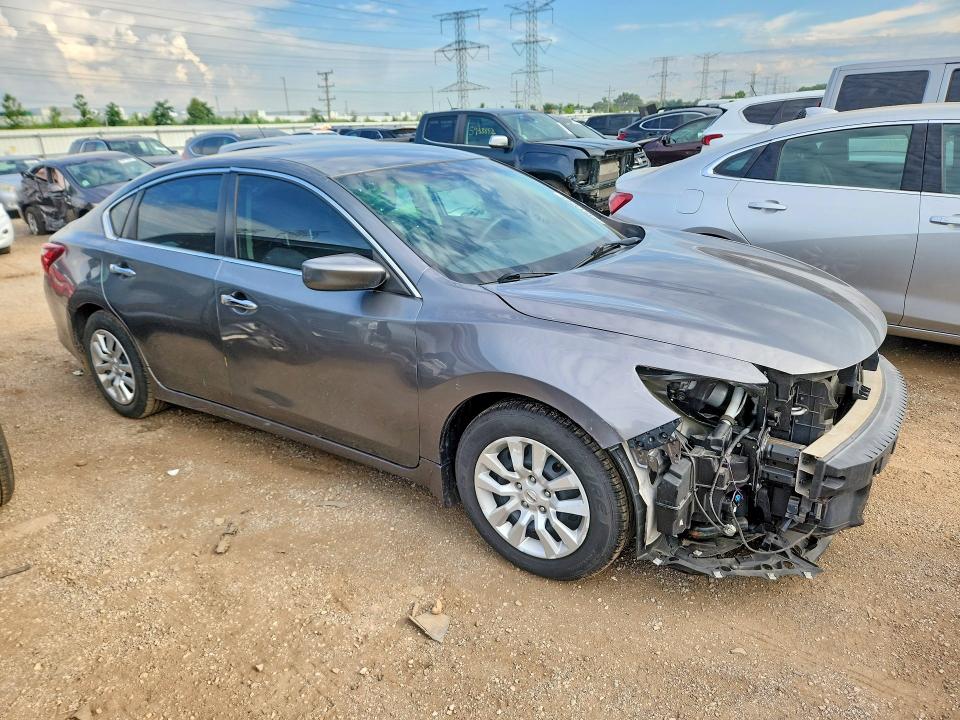 2018 Nissan Altima მანქანა იყიდება აუქციონზე, vin: 1N4AL3AP9JC479002, აუქციონის ნომერი: 74513205