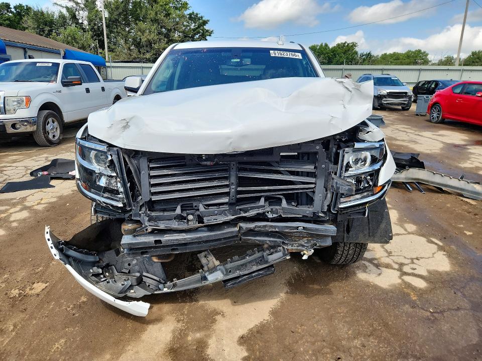 Продаж на аукціоні авто 2018 Chevrolet Suburban, vin: 1GNSCGKC4JR393828, номер лоту: 61623766