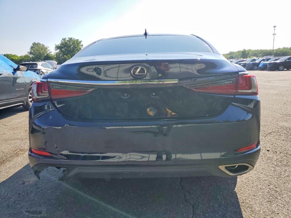 61941886 :رقم المزاد ، 58ADZ1B14NU128295 vin ، 2022 Lexus Es 350 مزاد بيع