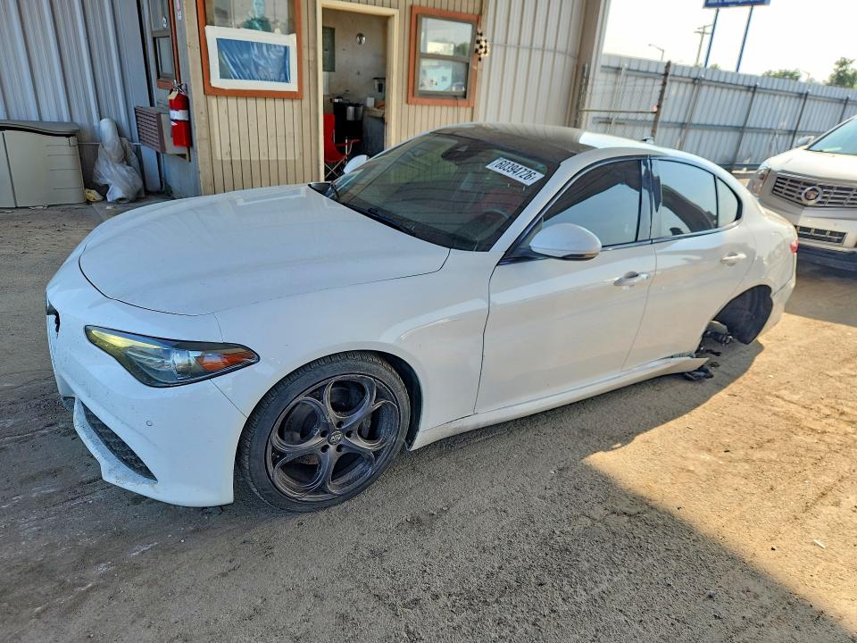2017 Alfa Romeo Giulia მანქანა იყიდება აუქციონზე, vin: ZARFAEEN6H7549302, აუქციონის ნომერი: 60394726