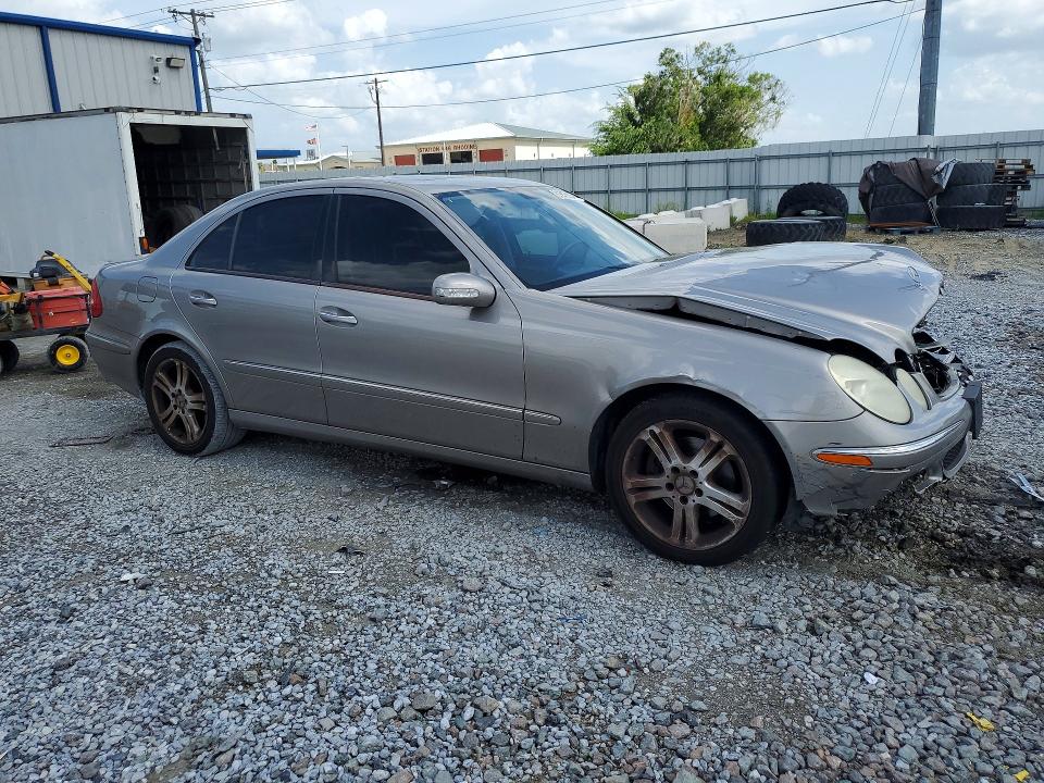 61916856 :رقم المزاد ، WDBUF87J26X204052 vin ، 2006 Mercedes-benz E مزاد بيع