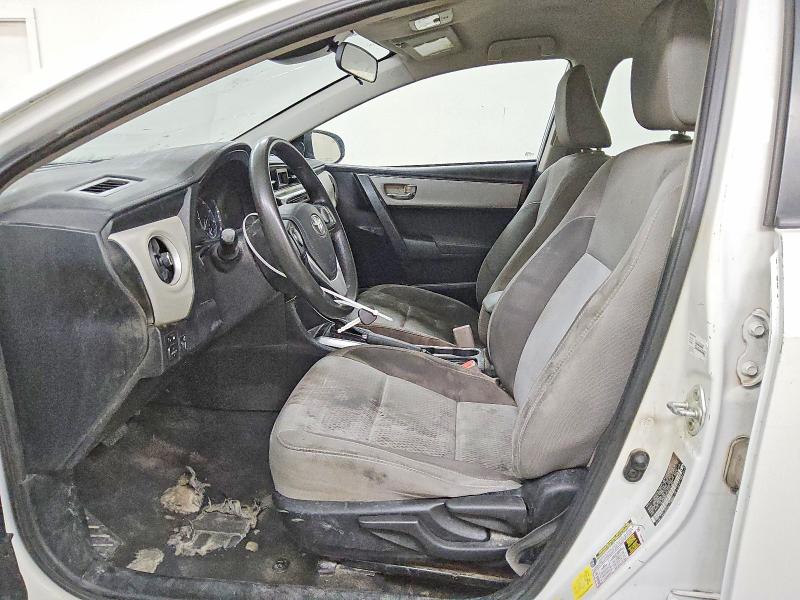 61195836 :رقم المزاد ، 5YFBURHE9HP645684 vin ، 2017 Toyota Corolla مزاد بيع