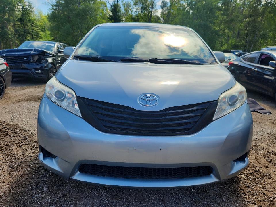 Продажа на аукционе авто 2016 Toyota Sienna, vin: 5TDZK3DC7GS714125, номер лота: 59968656