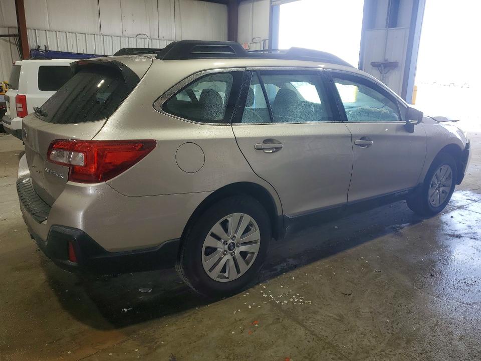Продаж на аукціоні авто 2018 Subaru Outback, vin: 4S4BSAAC0J3266146, номер лоту: 61697656