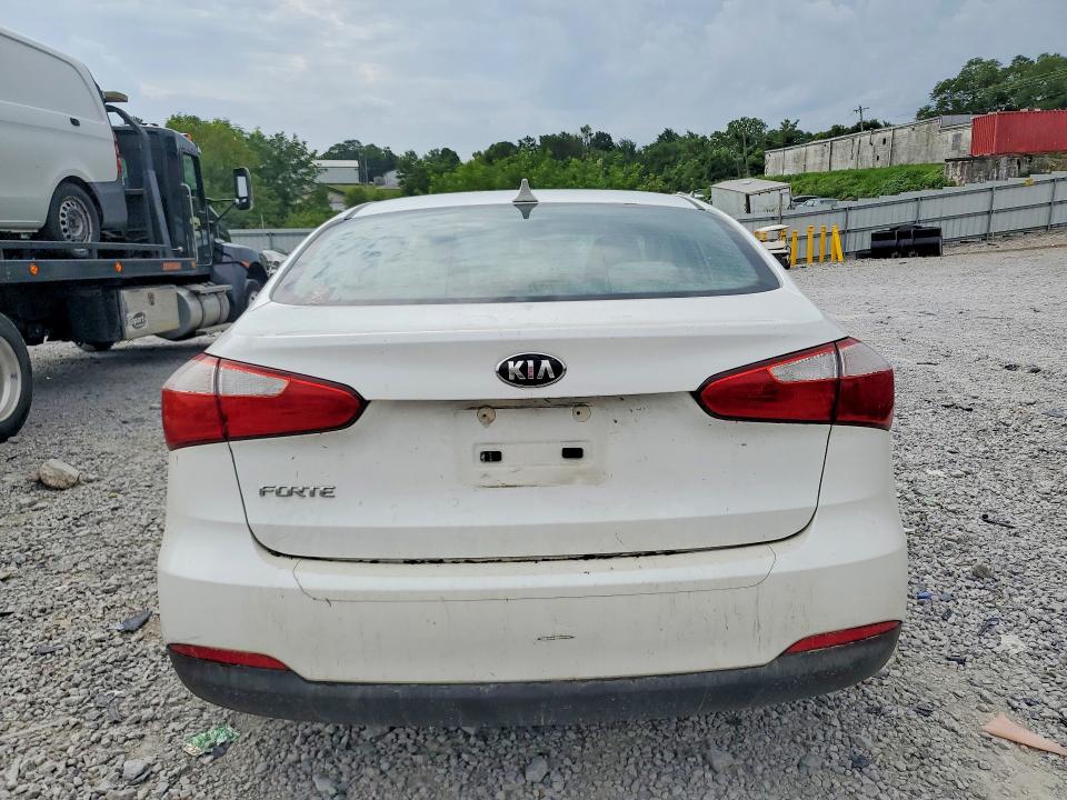 61996126 :رقم المزاد ، KNAFX4A62F5303046 vin ، 2015 Kia Forte مزاد بيع