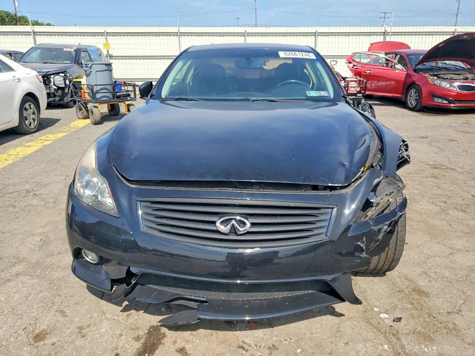 2014 Infiniti Q60 Coupe მანქანა იყიდება აუქციონზე, vin: JN1CV6EL8EM132298, აუქციონის ნომერი: 62661246