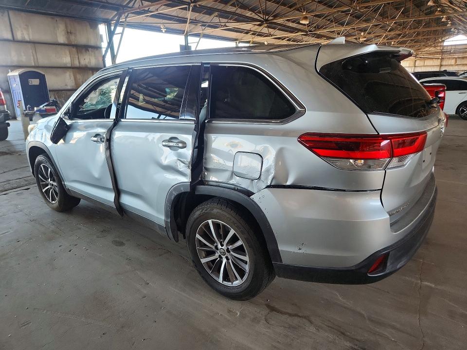 Aukcja sprzedaży 2019 Toyota Highlander, vin: 5TDKZRFHXKS559152, numer aukcji: 62909236