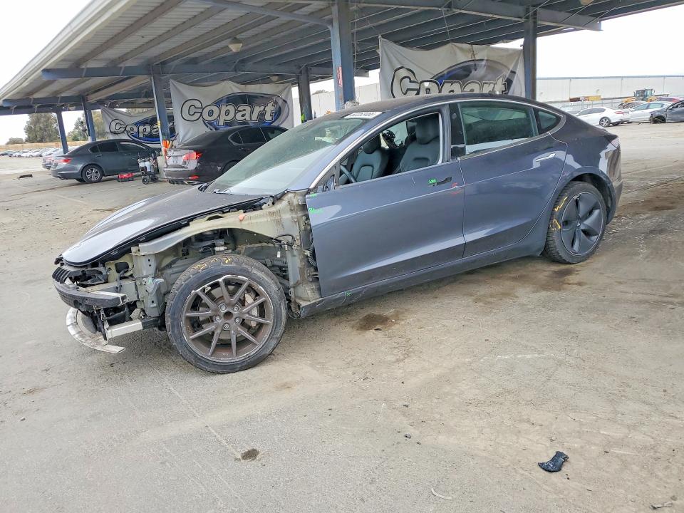 2018 Tesla Model 3 მანქანა იყიდება აუქციონზე, vin: 5YJ3E1EA1JF021853, აუქციონის ნომერი: 62253466