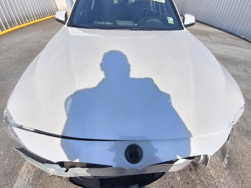 58485456 :رقم المزاد ، WBA8B9G32HNU56269 vin ، 2017 Bmw 330 مزاد بيع