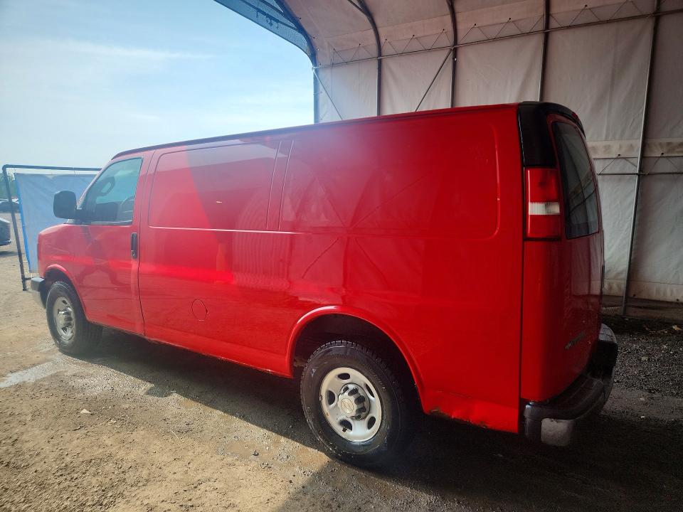 60181976 :رقم المزاد ، 1GCWGAFF3H1333919 vin ، 2017 Chevrolet Express G2500 مزاد بيع