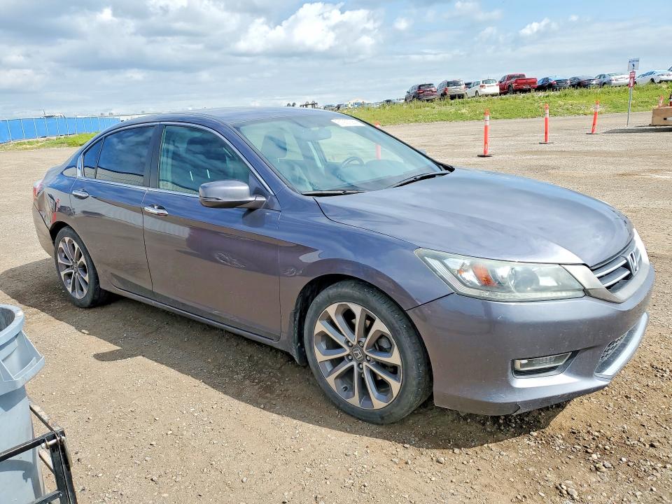61907586 :رقم المزاد ، 1HGCR2F57DA801298 vin ، 2013 Honda Accord مزاد بيع