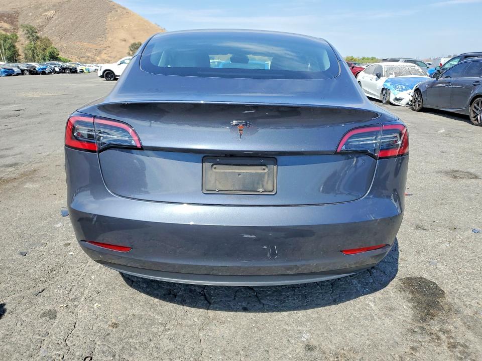 61942446 :رقم المزاد ، 5YJ3E1EA2PF570597 vin ، 2023 Tesla Model 3 مزاد بيع