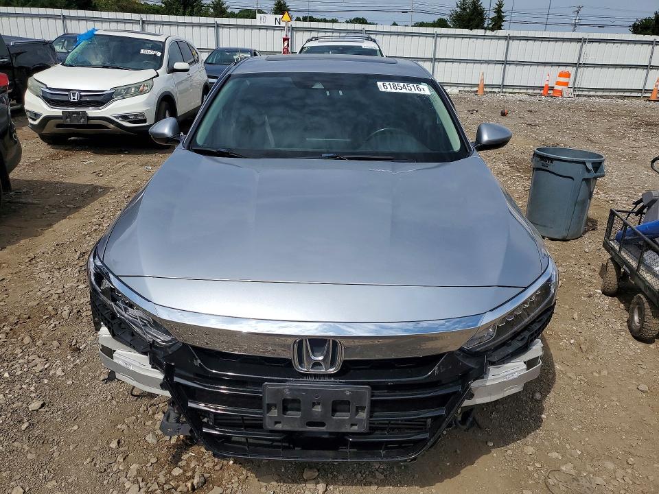 2018 Honda Accord მანქანა იყიდება აუქციონზე, vin: 1HGCV2F50JA014880, აუქციონის ნომერი: 61854516