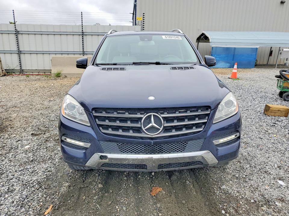 2015 Mercedes-benz Ml მანქანა იყიდება აუქციონზე, vin: 4JGDA5HB2FA514433, აუქციონის ნომერი: 61891246