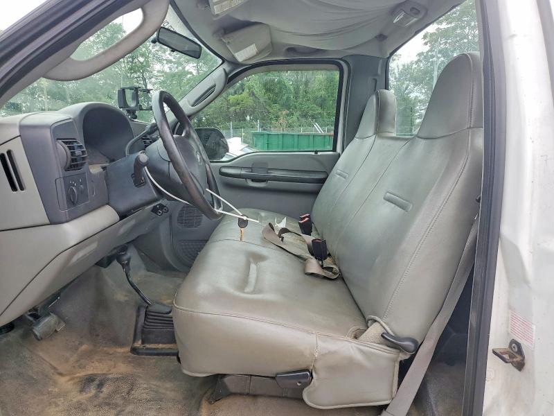 60812426 :رقم المزاد ، 1FTWF31585EB79452 vin ، 2005 Ford F350 مزاد بيع