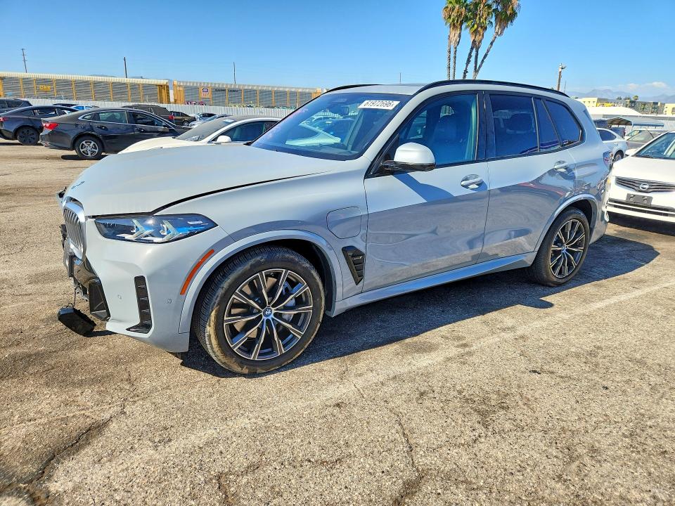 61972696 :رقم المزاد ، 5UX43EU05R9S23870 vin ، 2024 Bmw X5 مزاد بيع
