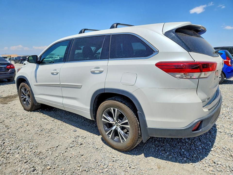 60994946 :رقم المزاد ، 5TDBZRFH6HS437798 vin ، 2017 Toyota Highlander مزاد بيع