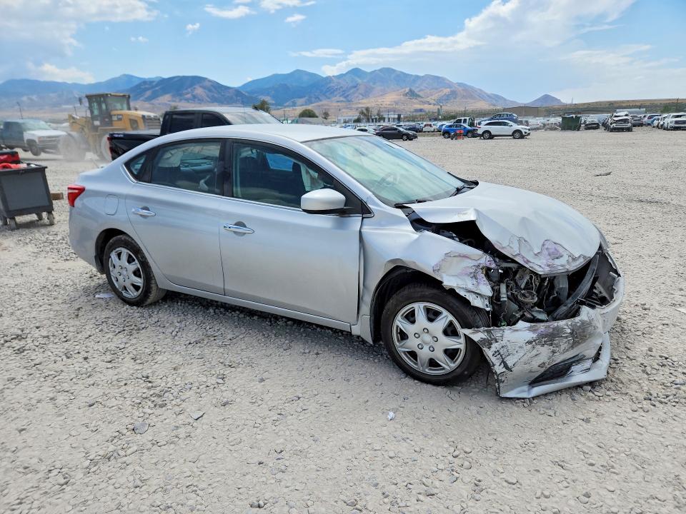 2017 Nissan Sentra მანქანა იყიდება აუქციონზე, vin: 3N1AB7AP1HL711548, აუქციონის ნომერი: 61527586