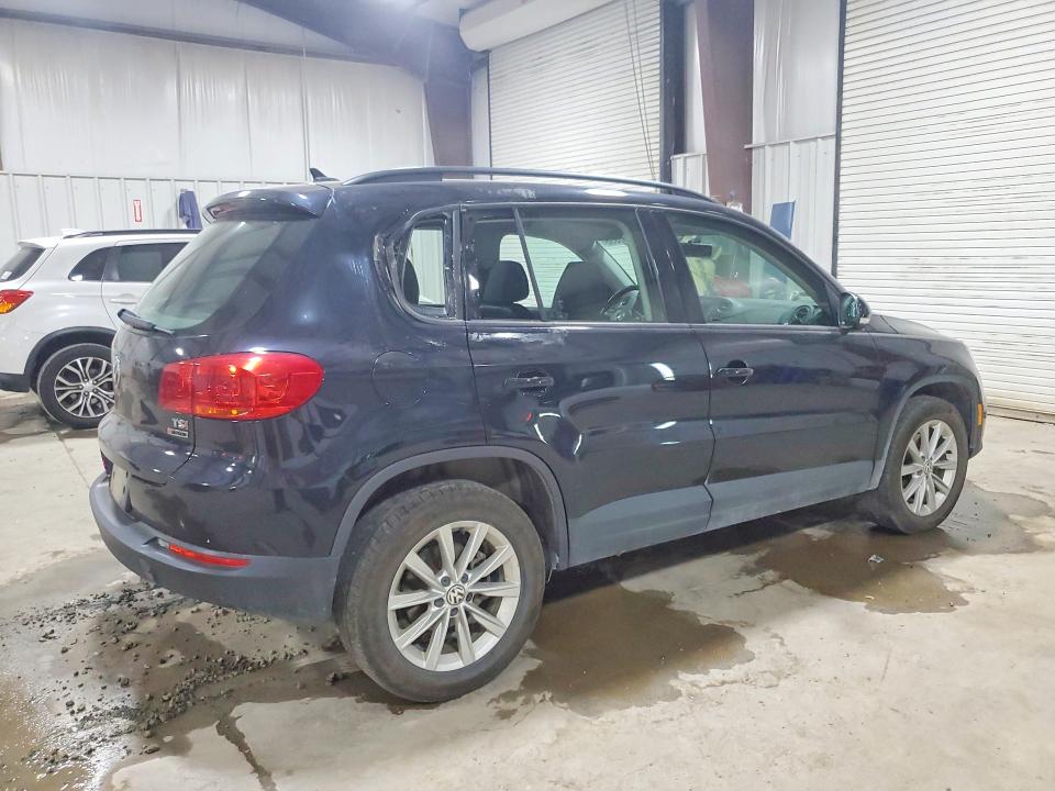 61885996 :رقم المزاد ، WVGBV7AX5HK051262 vin ، 2017 Volkswagen Tiguan مزاد بيع