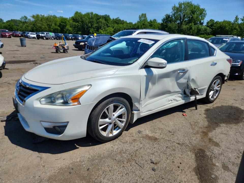 Продажа на аукционе авто 2015 Nissan Altima, vin: 1N4AL3AP0FN901444, номер лота: 61531286
