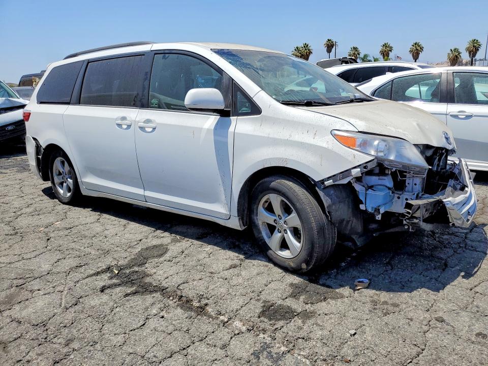 Продаж на аукціоні авто 2015 Toyota Sienna, vin: 5TDKK3DC5FS567500, номер лоту: 62353226