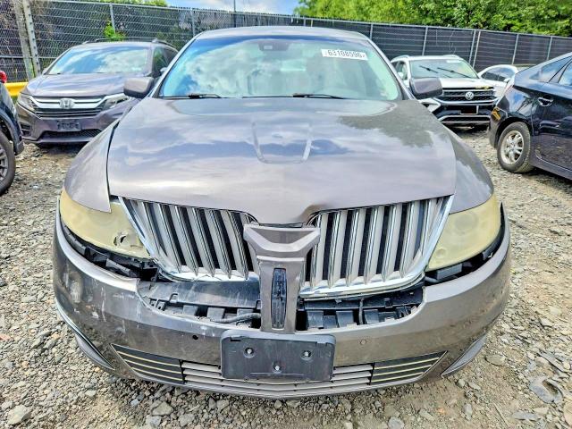 63108596 :رقم المزاد ، 1LNHL9DR3BG607748 vin ، 2011 Lincoln Mks مزاد بيع