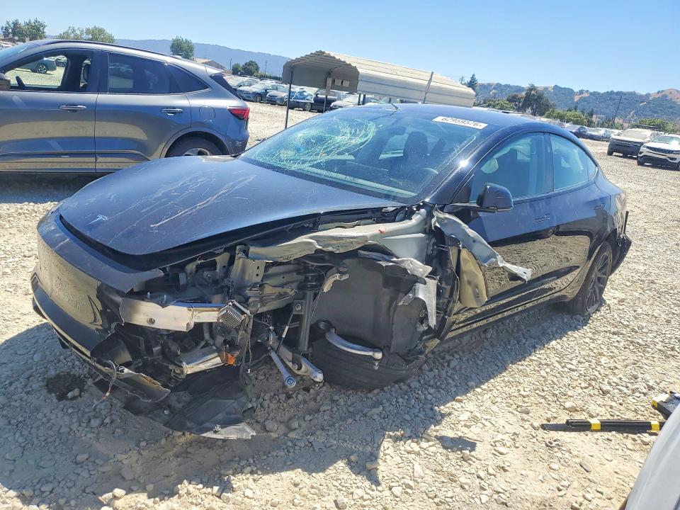 2025 Tesla Model 3 მანქანა იყიდება აუქციონზე, vin: 5YJ3E1EAXSF064069, აუქციონის ნომერი: 62959576