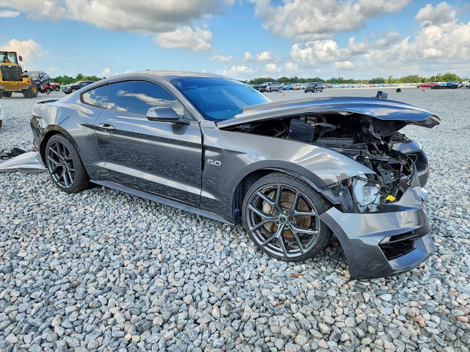 63041926 :رقم المزاد ، 1FA6P8CF8L5169944 vin ، 2020 Ford Mustang مزاد بيع