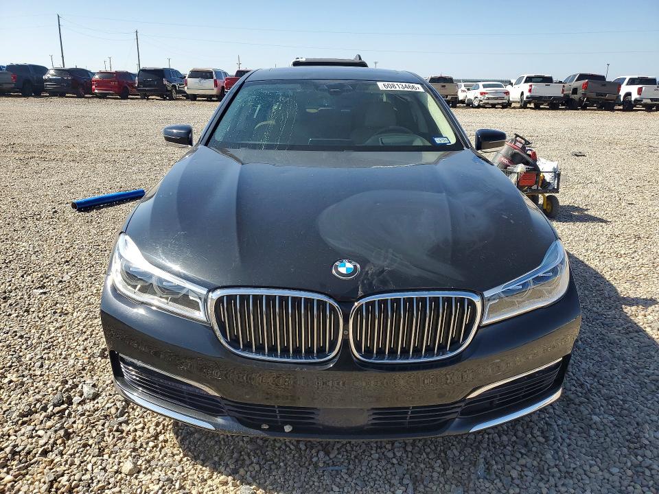 60813466 :رقم المزاد ، WBA7F2C55GG415698 vin ، 2016 Bmw 750 مزاد بيع