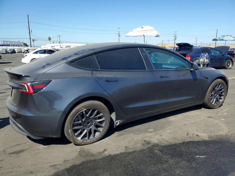 61397966 :رقم المزاد ، 5YJ3E1EAXSF941952 vin ، 2025 Tesla Model 3 مزاد بيع