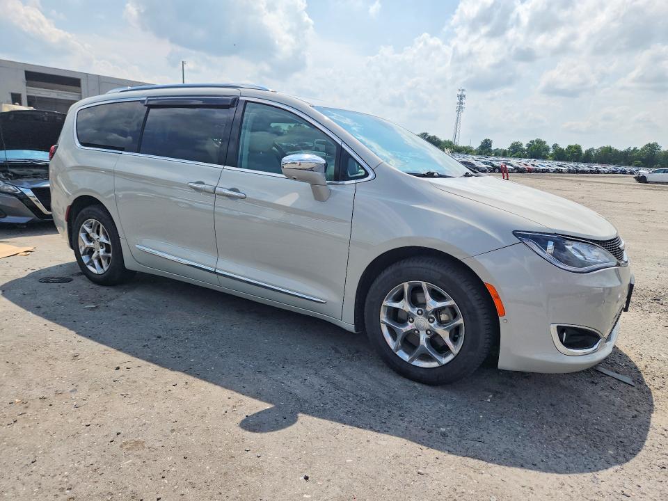 Продажа на аукционе авто 2017 Chrysler Pacifica, vin: 2C4RC1GG6HR553857, номер лота: 60306626