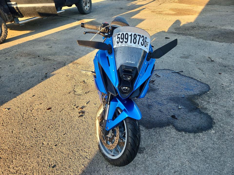 59918736 :رقم المزاد ، JS1EM13B5S7101679 vin ، 2025 Suzuki Gsx-8r مزاد بيع