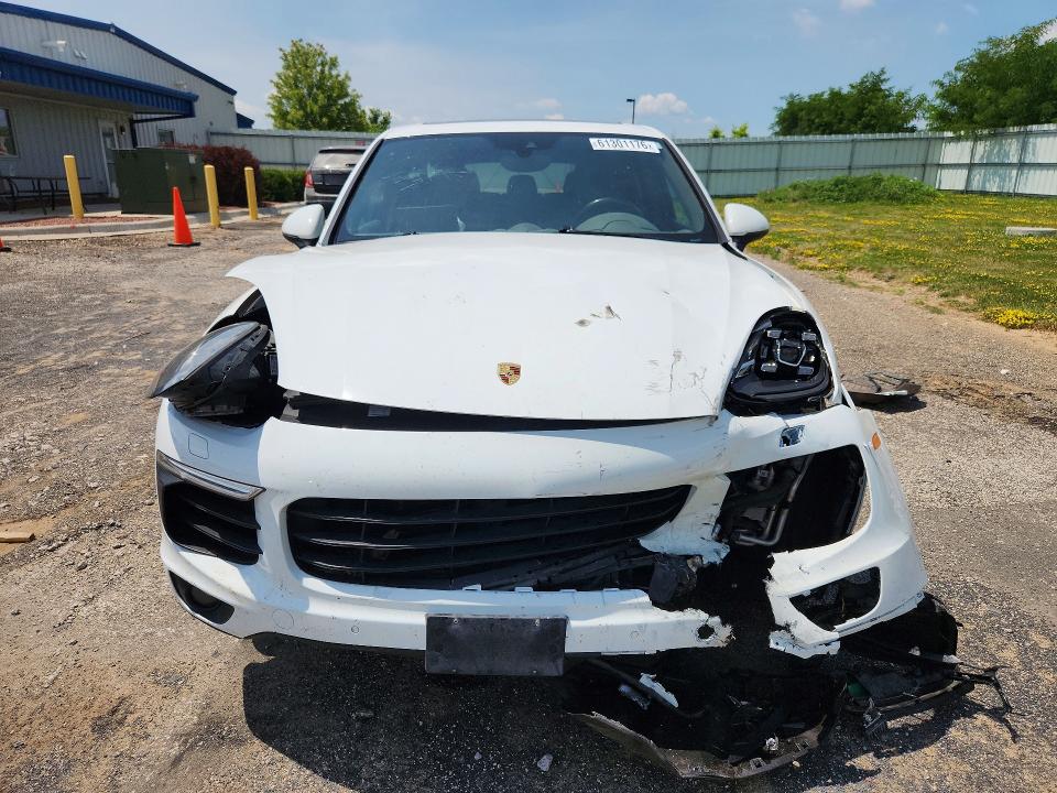 Продажа на аукционе авто 2017 Porsche Cayenne, vin: WP1AE2A2XHLA76075, номер лота: 61301176