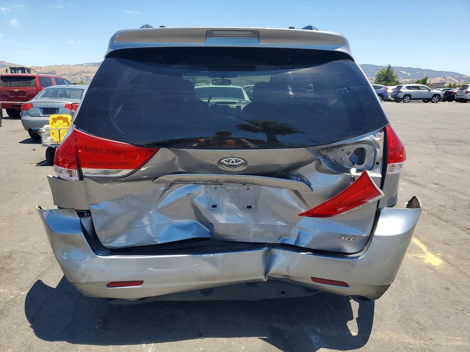 60200276 :رقم المزاد ، 5TDYK3DC2CS276068 vin ، 2012 Toyota Sienna مزاد بيع
