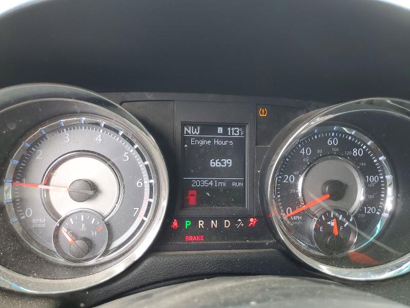 61381906 :رقم المزاد ، 2A4RR5DG2BR715852 vin ، 2011 Chrysler Town & Country مزاد بيع