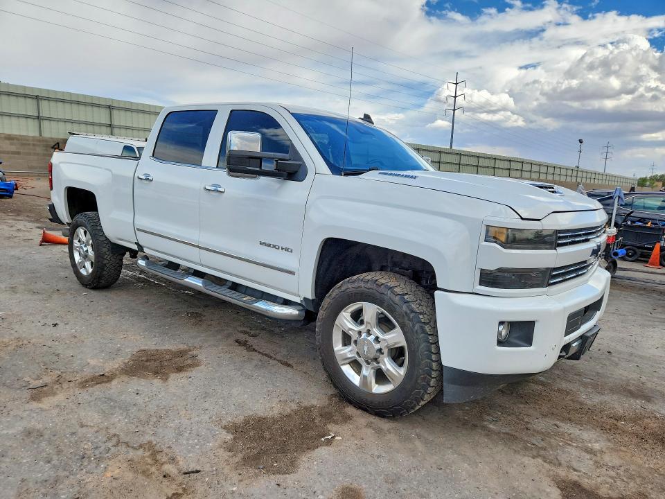 Продаж на аукціоні авто 2018 Chevrolet Silverado, vin: 1GC1KWEY5JF124263, номер лоту: 61258196