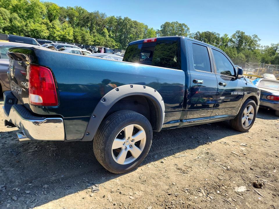 62670706 :رقم المزاد ، 1D7RV1GT5BS527432 vin ، 2011 Dodge Ram 1500 مزاد بيع